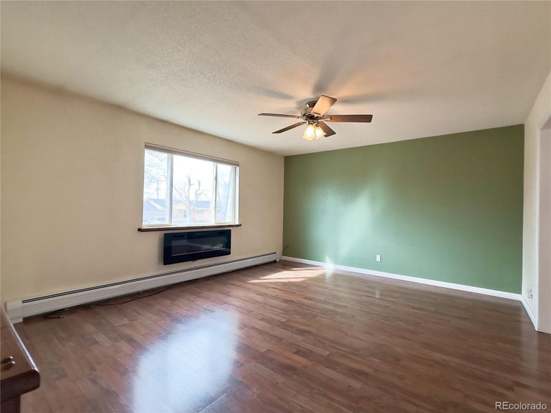 1770 Bahama St, Aurora, CO 80011