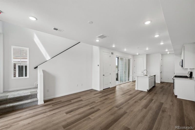 21353 67th Ave, Aurora, CO 80019