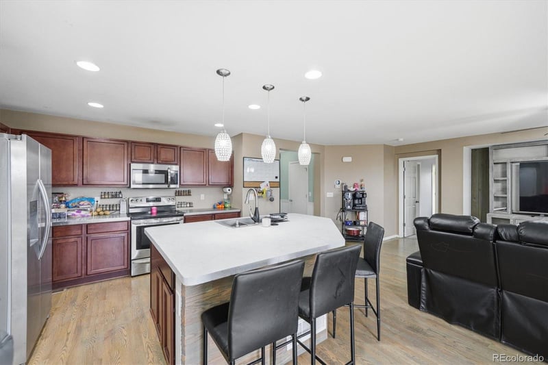 908 Stagecoach Ave, Lochbuie, CO 80603