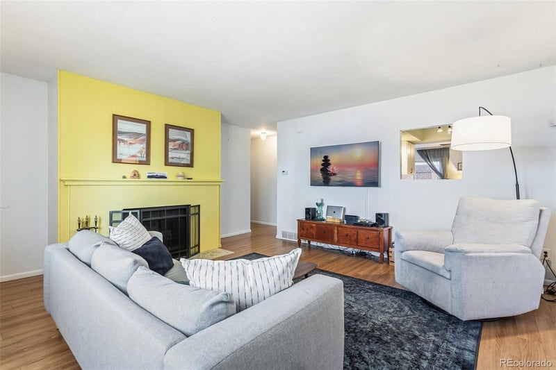 692 Youngfield Ct, Lakewood, CO 80228