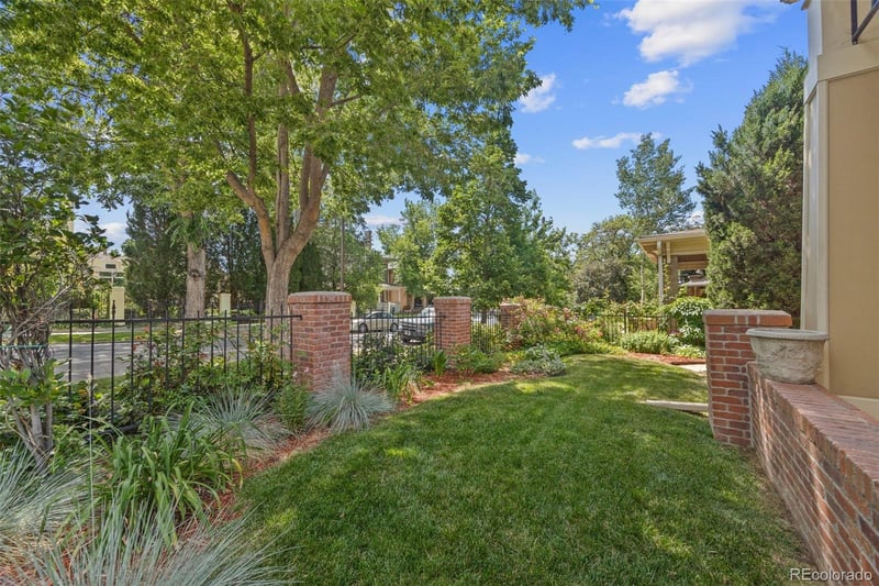 685 Clarkson St, Denver, CO 80218