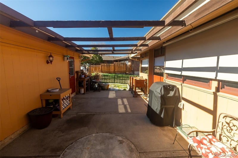 414 Chamberlin Pl, Colorado Springs, CO 80906