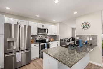 21550 Alamo Pl, Centennial, CO 80015