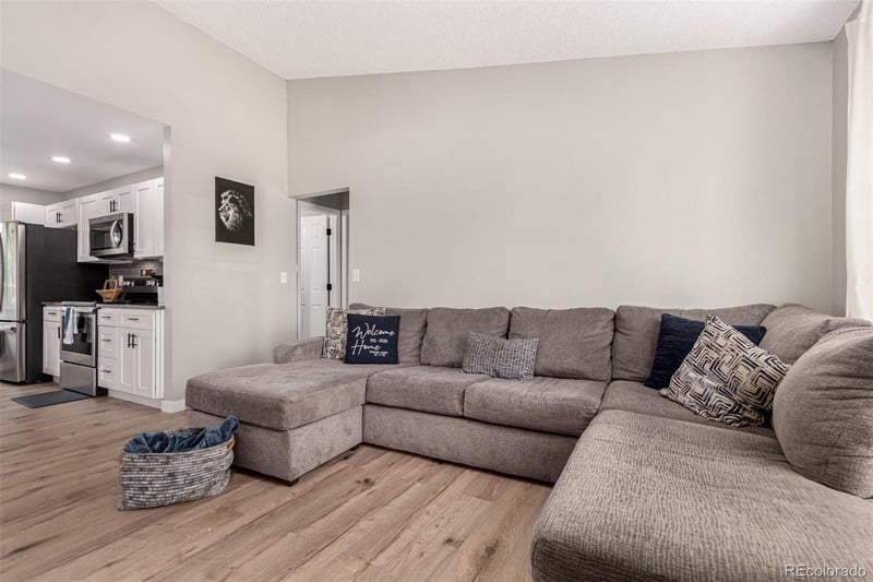 21550 Alamo Pl, Centennial, CO 80015