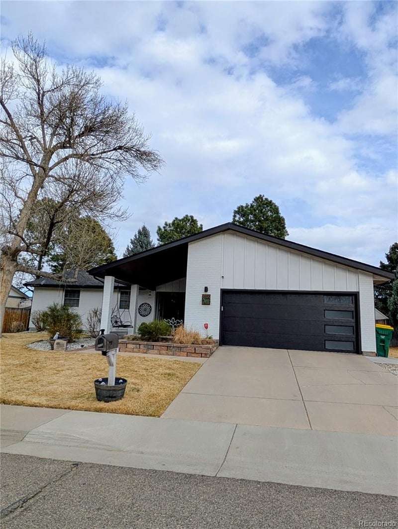 6556 Ammons Ct, Littleton, CO 80123