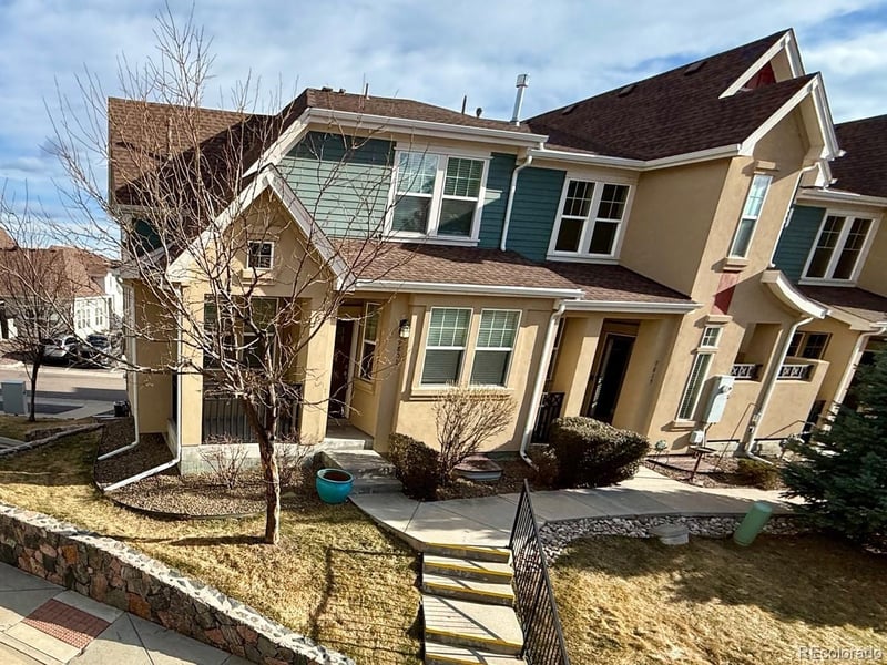 9805 Hinsdale Pl, Littleton, CO 80128