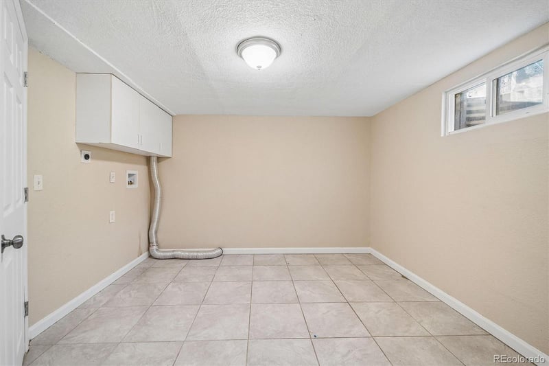 3065 Wheeling St, Aurora, CO 80011