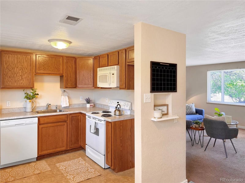 665-671 Miller Ct, Lakewood, CO 80215