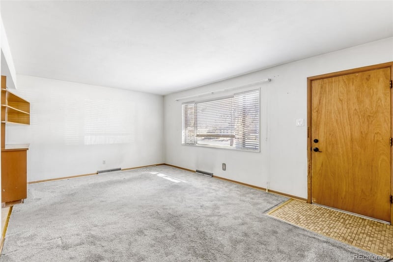 451 Lansing St, Aurora, CO 80010