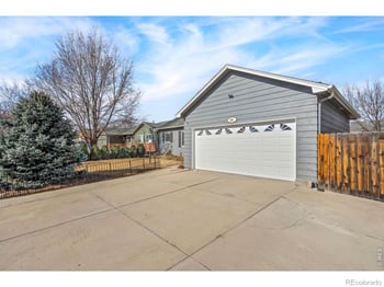 241 Pin Oak Dr, Loveland, CO 80538