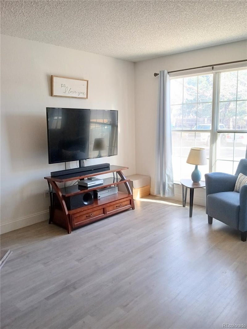 2756 Nichols Cir, Centennial, CO 80122