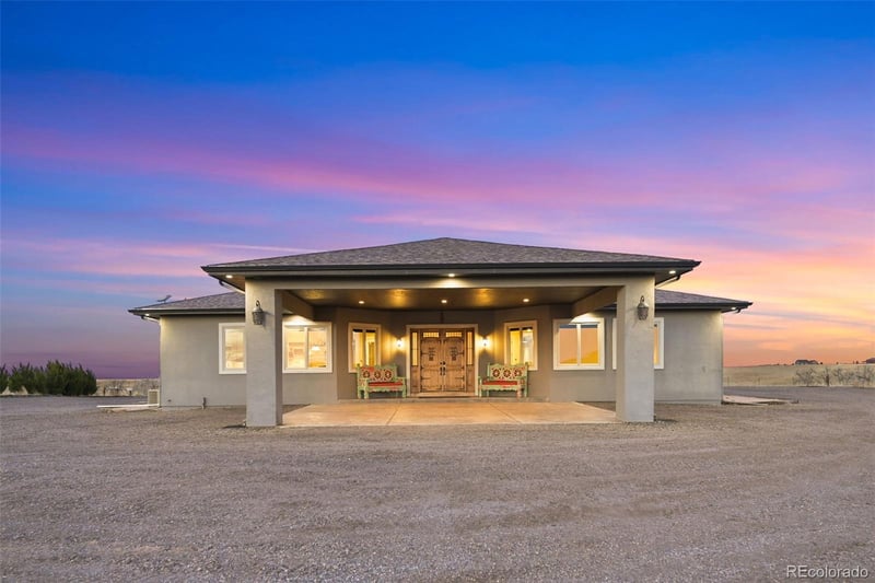 45330 Valdonna Cir, Bennett, CO 80102