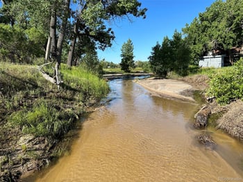 45330 Valdonna Cir, Bennett, CO 80102