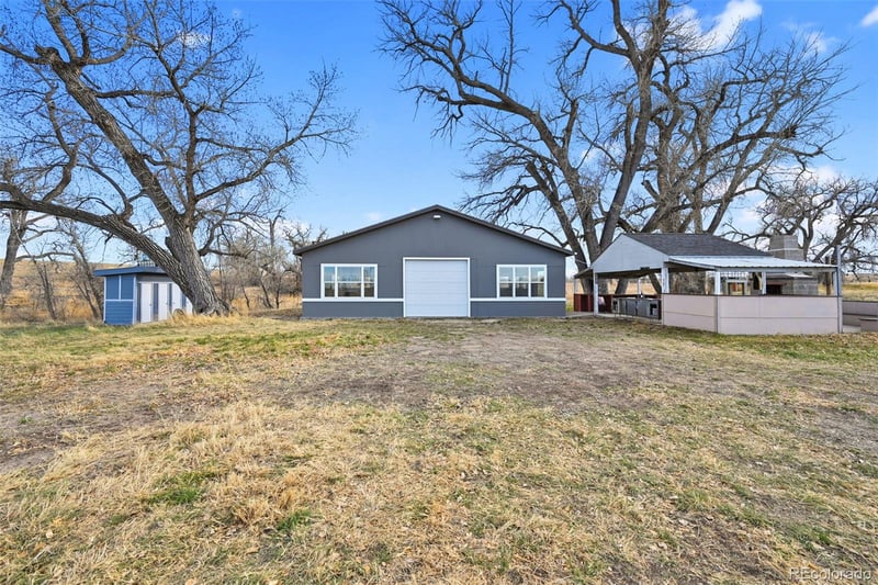 45330 Valdonna Cir, Bennett, CO 80102