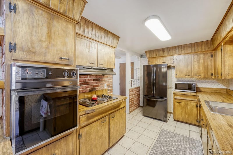 2141 Stacy Dr, Denver, CO 80221