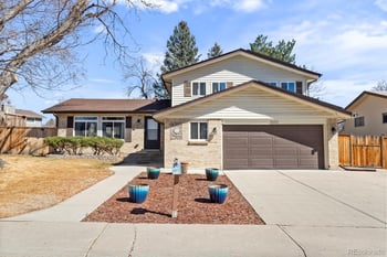 6652 Zinnia St, Arvada, CO 80004