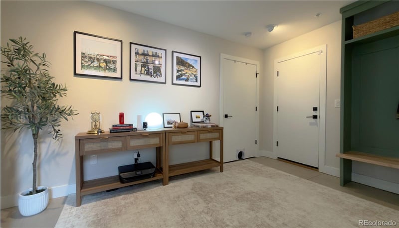 2870 Tremont Pl, Denver, CO 80205