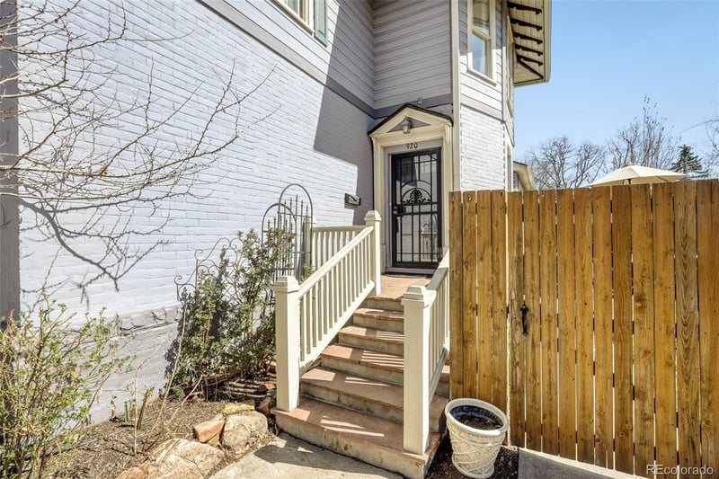 920 Olive St, Denver, CO 80220
