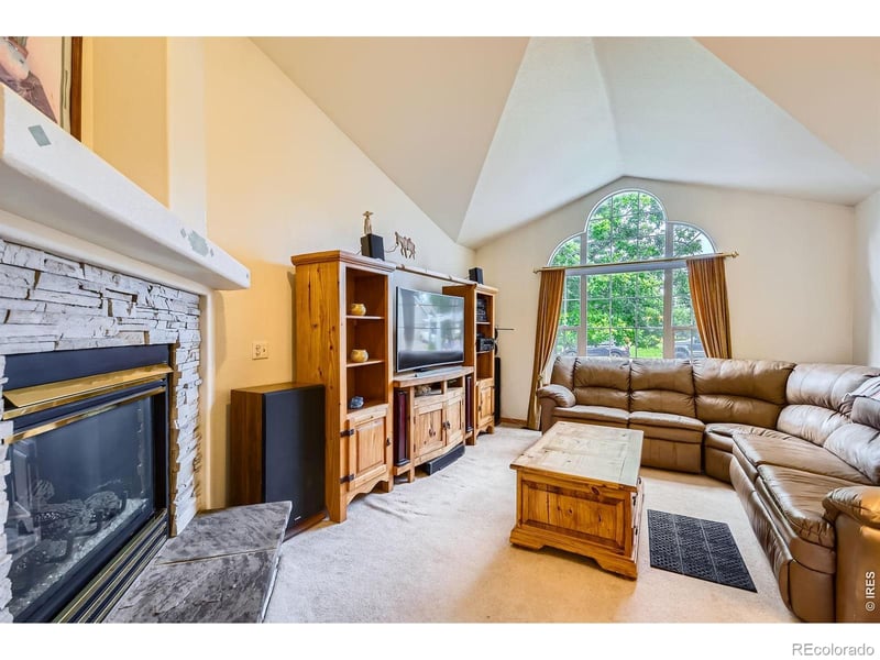 1121 Country Acres Ct, Johnstown, CO 80534