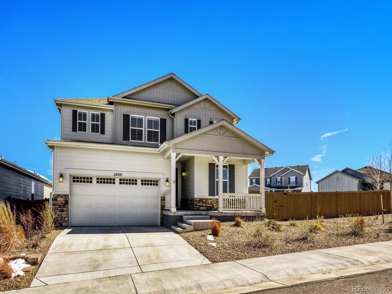 2039 Peachleaf Loop, Castle Rock, CO 80108