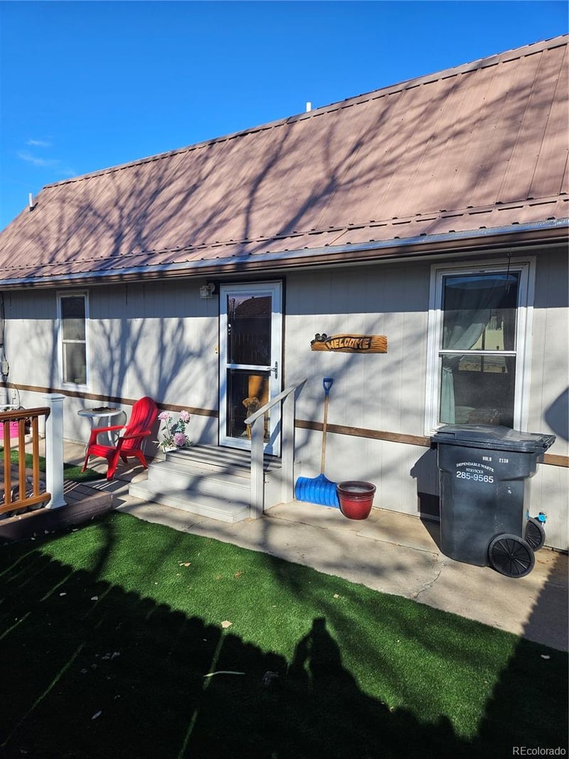 647 Denver Ave, De Beque, CO 81630