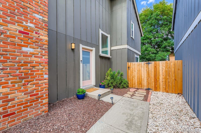 8682 Garrison Ct, Arvada, CO 80005