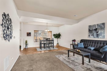 917 Silverqueen Rd, Pueblo, CO 81008