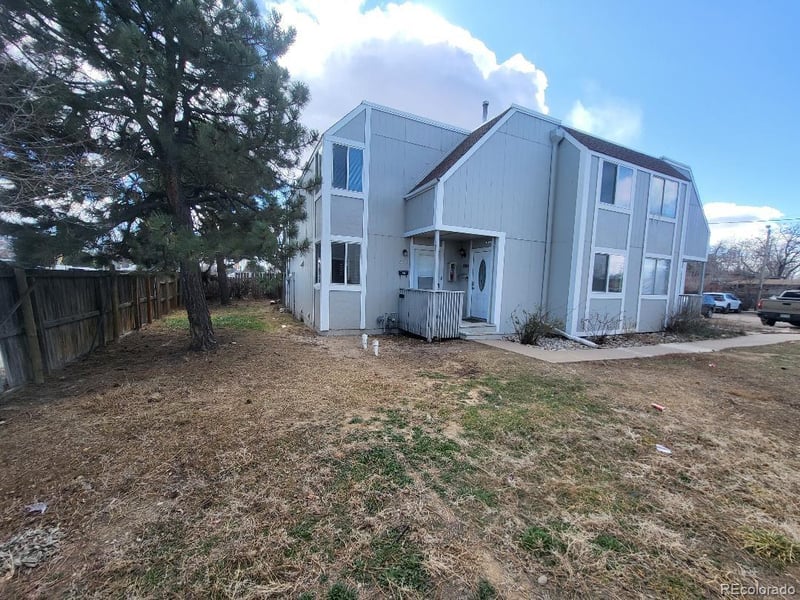 12056 25th Ave, Aurora, CO 80010