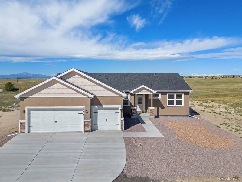 353 Ashford Dr, Pueblo West, CO 81007