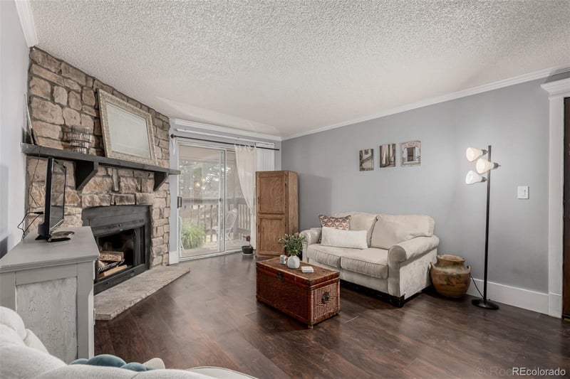 1863 Pitkin Cir #B, Aurora, CO 80017