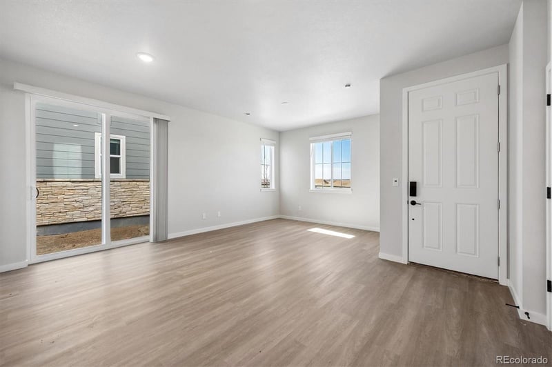 22695 47th Ave, Aurora, CO 80019
