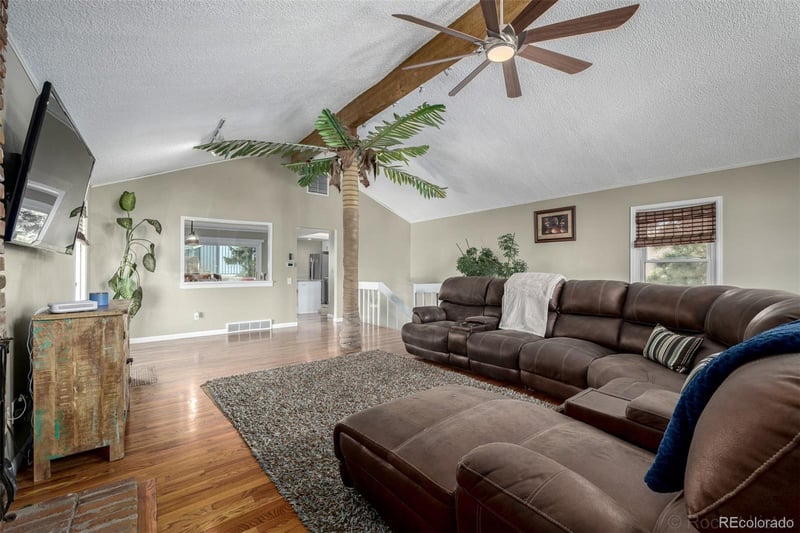 2946 Moline Pl, Aurora, CO 80014