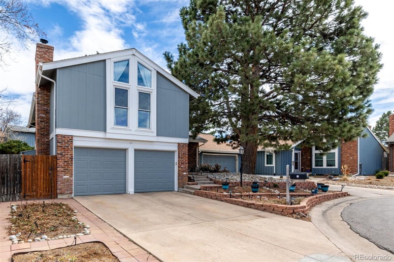 2946 Moline Pl, Aurora, CO 80014