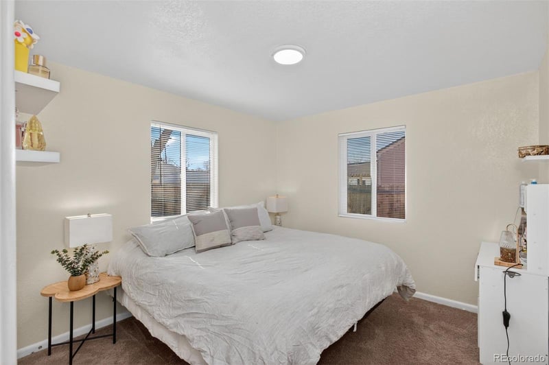 820 Newark St, Aurora, CO 80010