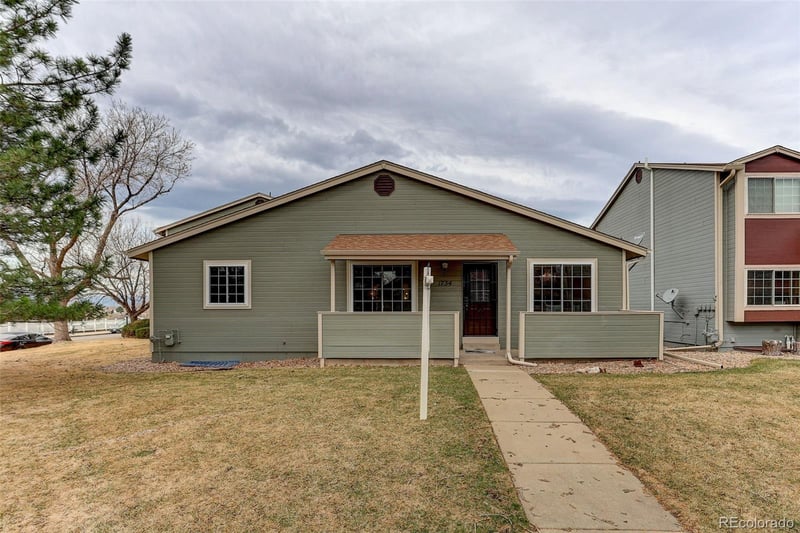 1734 101st Ave, Thornton, CO 80260