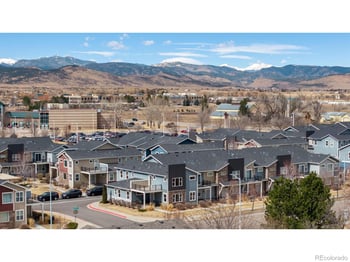 653 Grandview Mdws Dr, Longmont, CO 80503