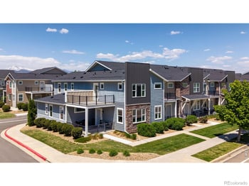 653 Grandview Mdws Dr, Longmont, CO 80503