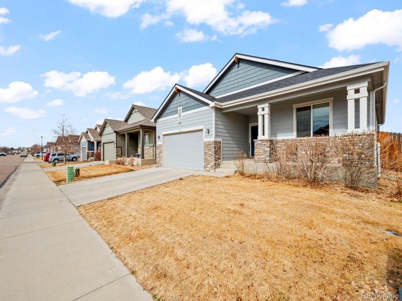 822 Settlers Dr, Milliken, CO 80543