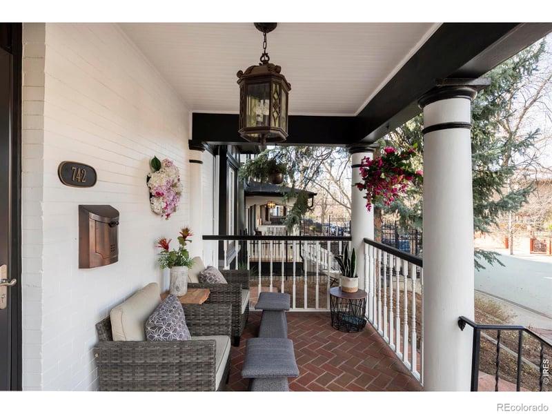 742 Downing St, Denver, CO 80218