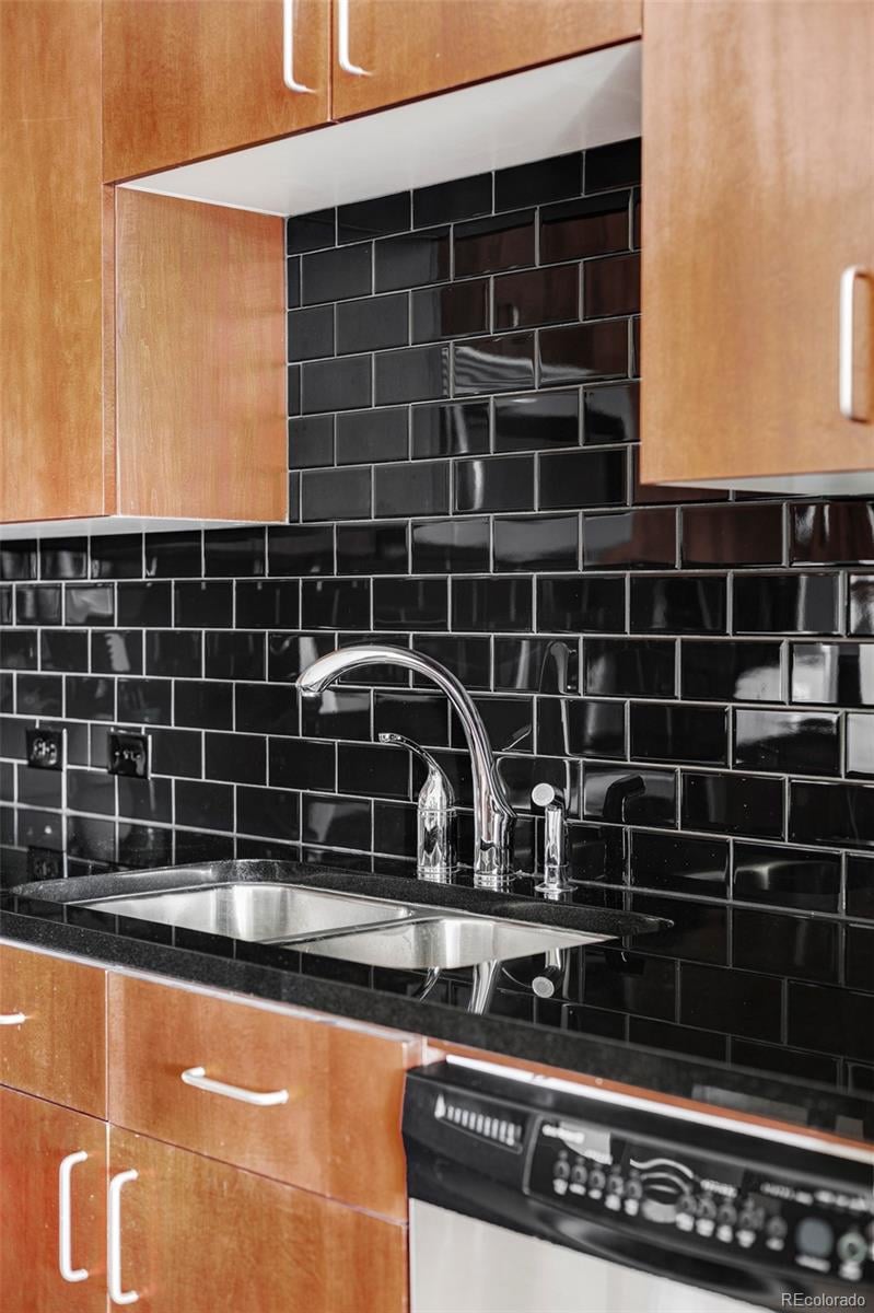 1700 Bassett St #1205, Denver, CO 80202