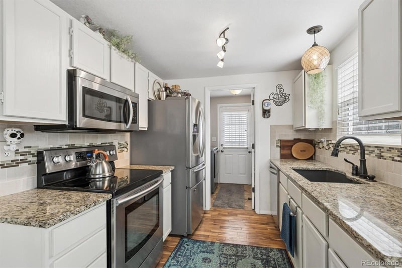 22166 Princeton Cir, Aurora, CO 80018