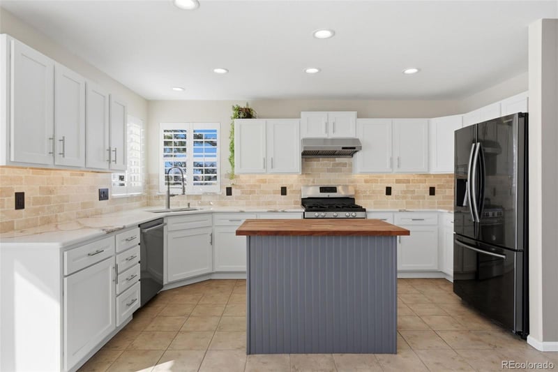 22102 Ida Pl, Aurora, CO 80015