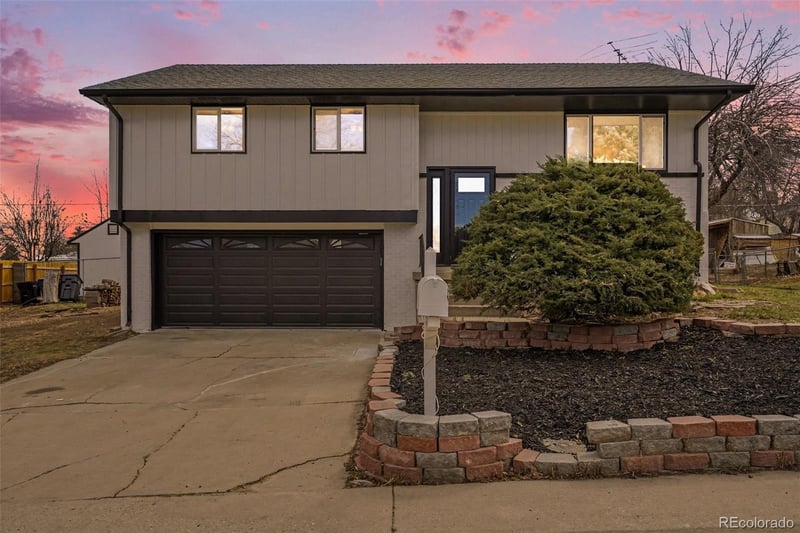 7852 Saulsbury St, Arvada, CO 80003