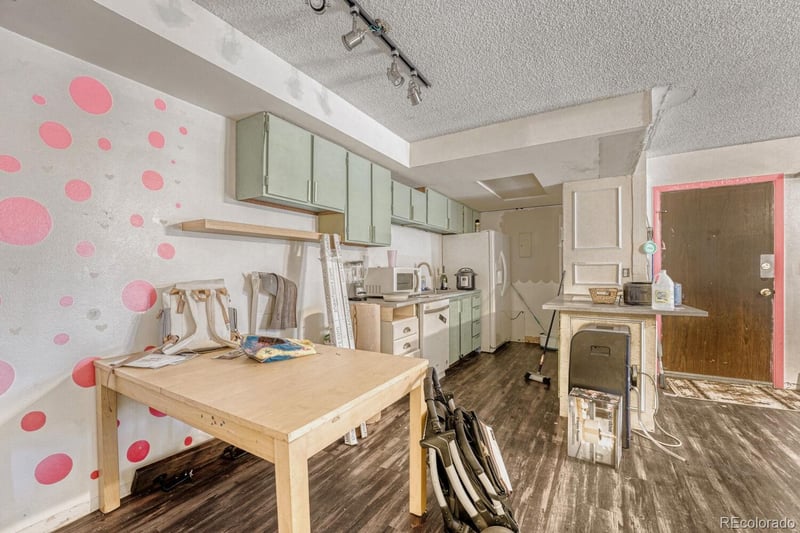 1893 Pitkin St #A, Aurora, CO 80017