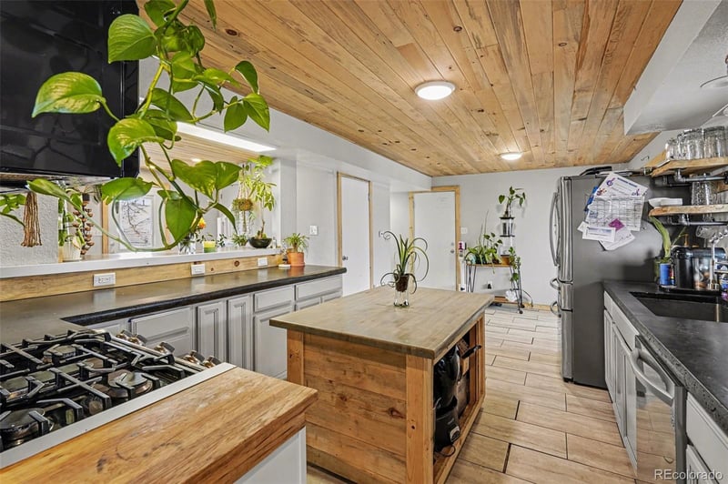 12195 Bellaire St, Thornton, CO 80241