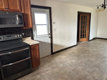 312 6th St, Julesburg, CO 80737