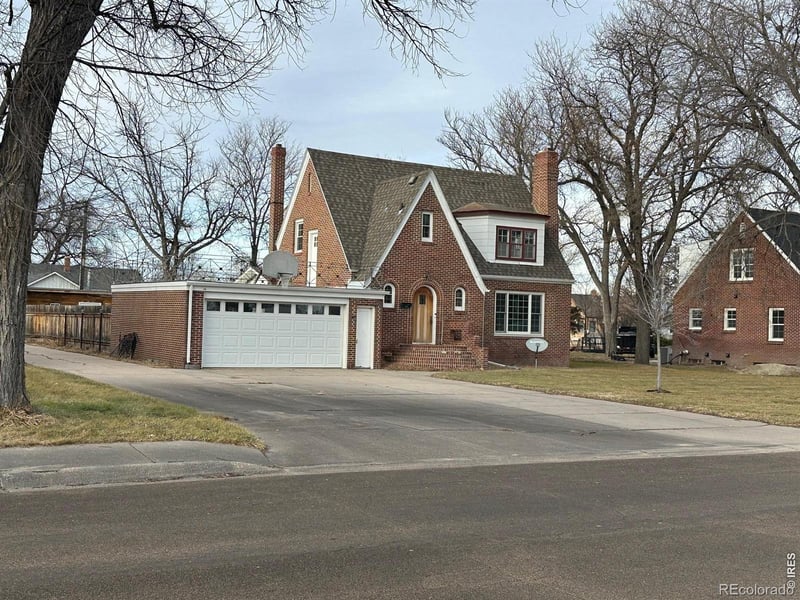 312 W 6th St, Julesburg, CO 80737