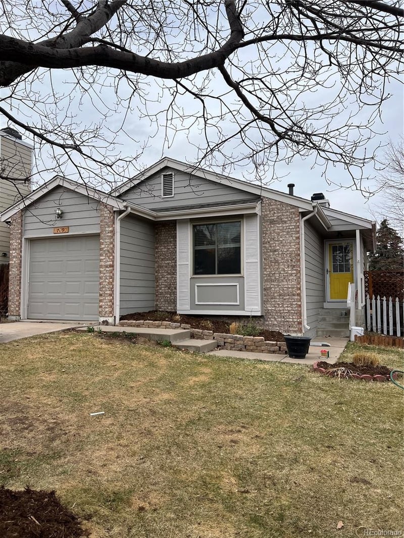 17893 Columbia Ave, Aurora, CO 80013