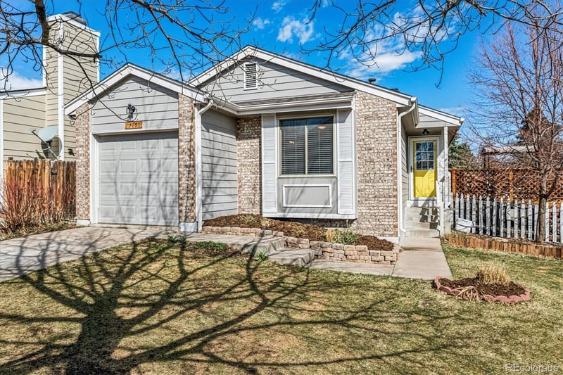 17893 Columbia Ave, Aurora, CO 80013