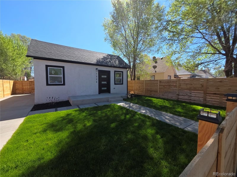 1328 Cypress St, Pueblo, CO 81004